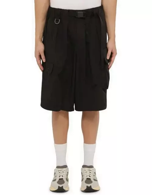 Black cargo bermuda shorts in recycled polyester
