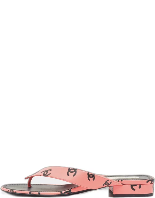 Chanel Pink/Black CC Print Leather Thong Sandal