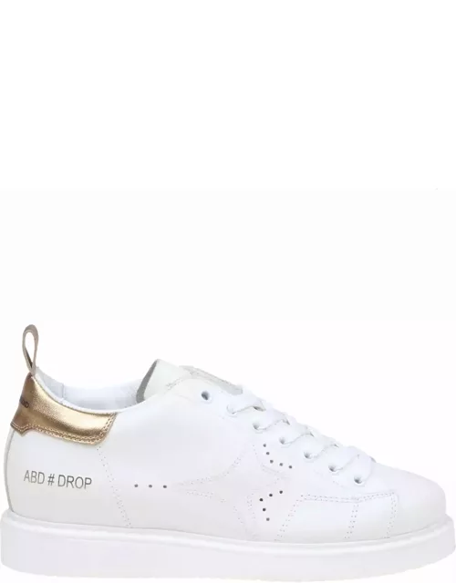 AMA-BRAND White And Gold Leather Sneaker