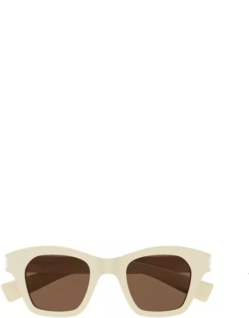 Saint Laurent Eyewear Cat-eye Frame Sunglasse