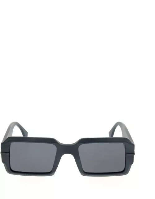 Fendi Eyewear Rectangle Frame Sunglasse