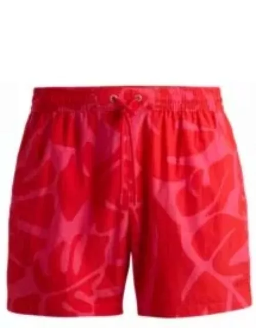 Quick-dry swim shorts with seasonal pattern- Dark pink Men's Swim Short