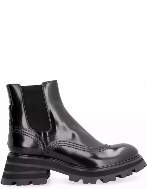 Alexander McQueen Wander Leather Chelsea Boot