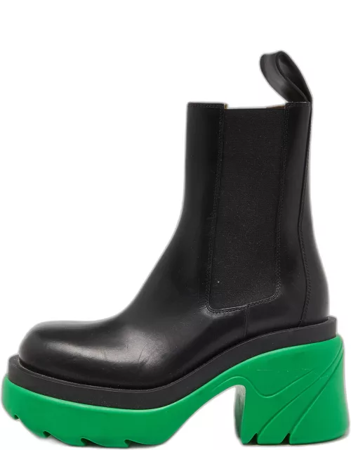 Bottega Veneta Black/Green Tire Chelsea Ankle Length Boot