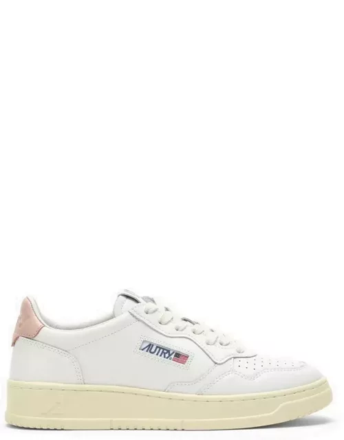 White/pink leather Medalist sneaker