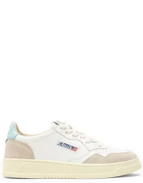 Medalist sneakers in white/light blue leather and suede