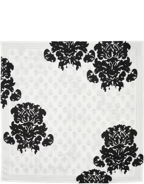 Alexander Mcqueen Printed Silk Scarf - White And Black