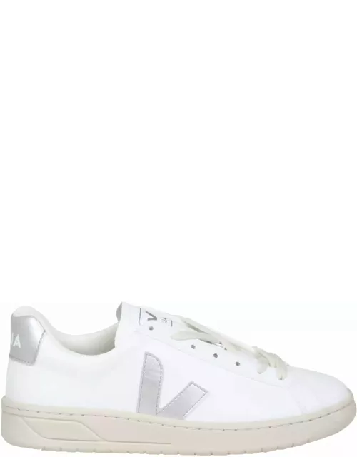 Veja Urca Sneakers In White And Silver Leather