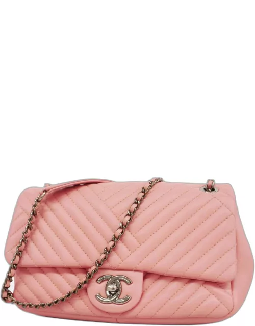 Chanel Pink Chevron Lambskin Medium CC Crossing Flap Bag