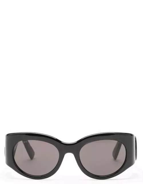Oval black sunglasse