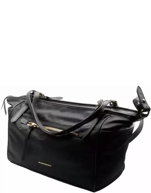 Burberry Mothers Changing Bag Made Of Technical Fabric With Leather Shoulder Strap, Comfortable Internal Pockets And Changing Mat. Measures Cm. 35x