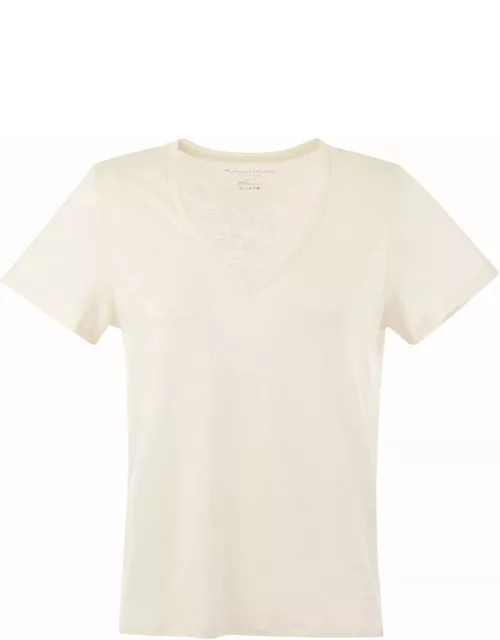 Majestic Filatures Linen V-neck T-shirt With Short Sleeve