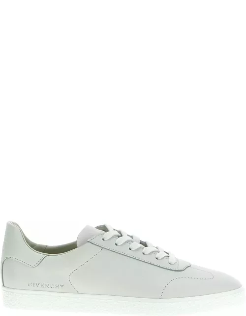 Givenchy Town Leather Low-top Sneaker