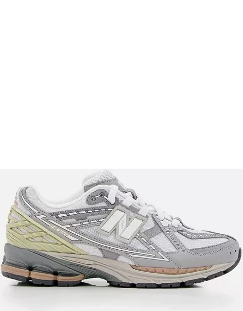 New Balance 2000' Running Sneakers Grey