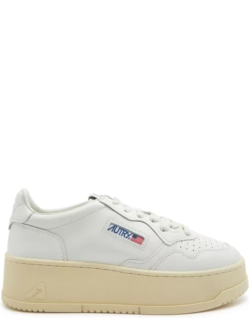Autry Medalist Flatform Leather Sneakers - White - 39 (IT39 / UK6)