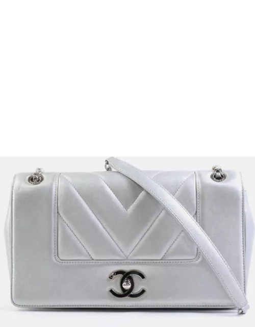 Chanel Silver Metallic Leather Chevron Mademoiselle Vintage Flap Bag