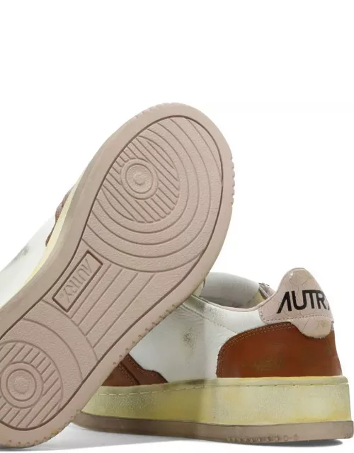 Autry Medalist Lace-up Sneaker