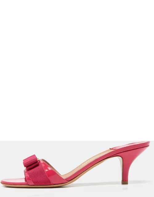 Salvatore Ferragamo Pink Patent Leather Vara Bow Slide Sandal