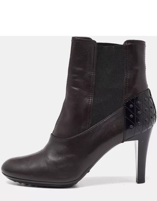 Tod's Brown Leather Ankle Bootie