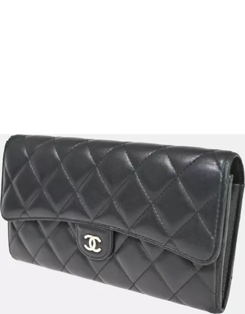 Chanel Black Leather Classic Flap wallet accessorie