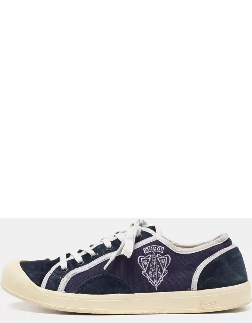 Gucci Navy Blue Canvas and Suede Signature Crest Sneaker