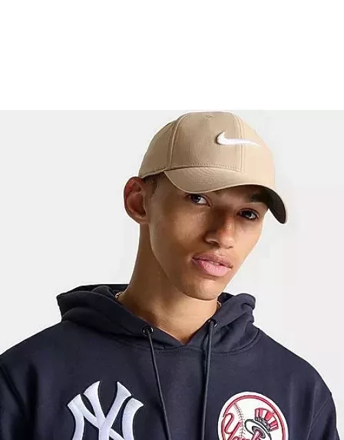 Nike Dri-FIT Club Structured Swoosh Strapback Hat