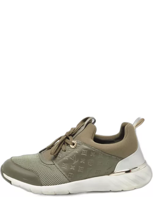 Louis Vuitton Green/White Leather and Mesh Run Away Sneaker