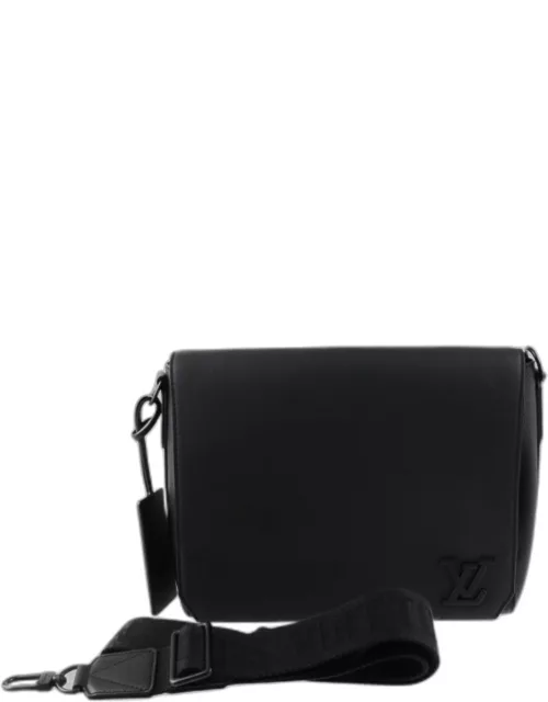 Louis Vuitton Black Empreinte Leather Aerogram Messenger Bag