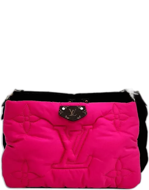 Louis Vuitton Black/Fuchsia Maxi Multi Pochette Accessoires Shoulder Bag