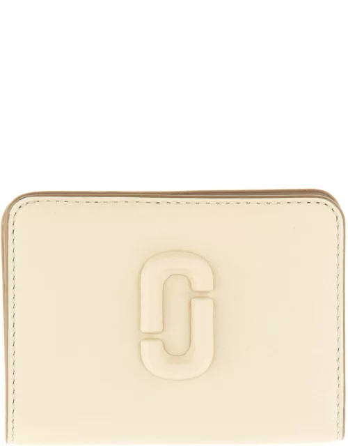 marc jacobs wallet with logo