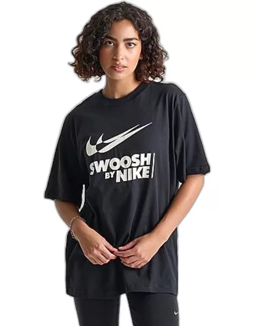 Women's Nike Swoosh Boyfriend T-Shirt