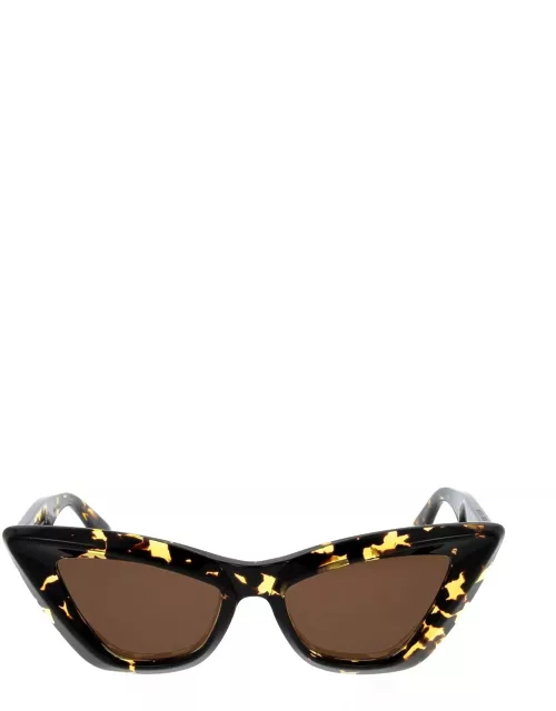 Bottega Veneta Eyewear Cat-eye Frame Sunglasse