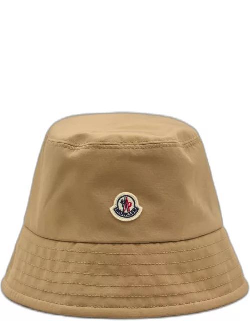 Reversible bucket hat