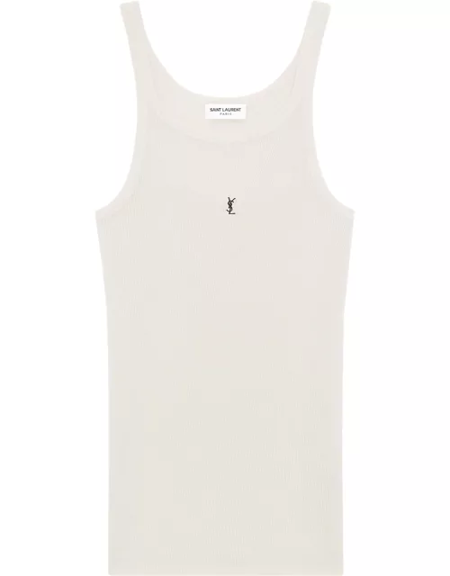 Sleeveless t-shirt