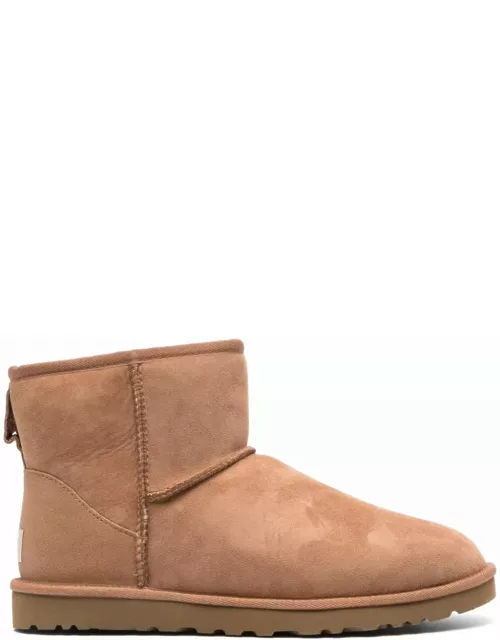 UGG Man Classic Mini Boot