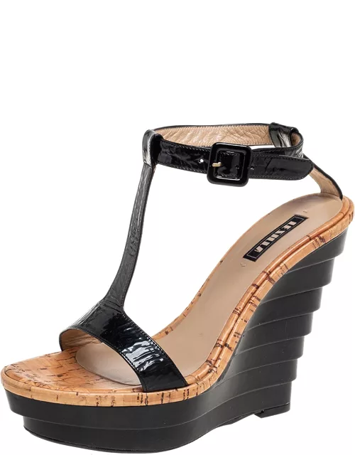Le Silla Black Patent Leather T-Strap Wedge Sandal