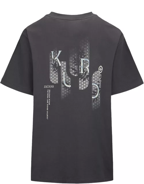 Kuro and Brocade Pattern Print T-shirt