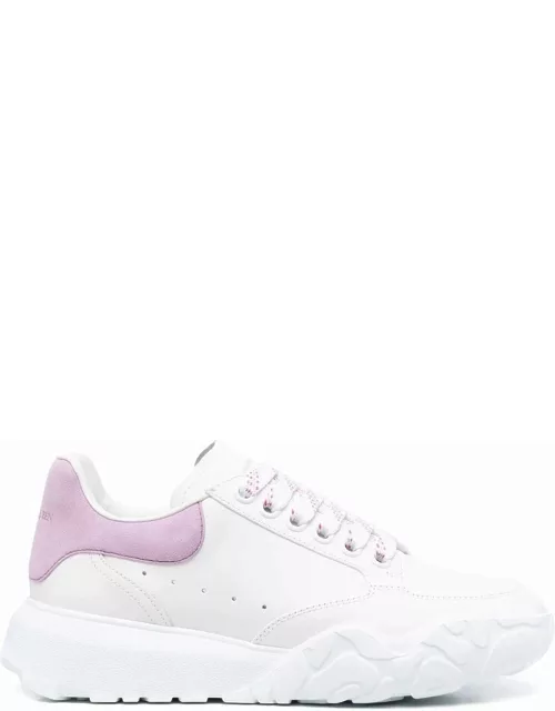 White Court Sneakers with lilac contrasting detai
