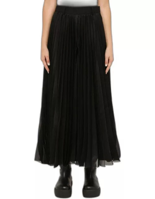 Black pleated long skirt