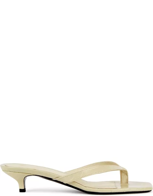 Totême The Flip Flop Cream Crocodile-effect Leather Sandals - Beige