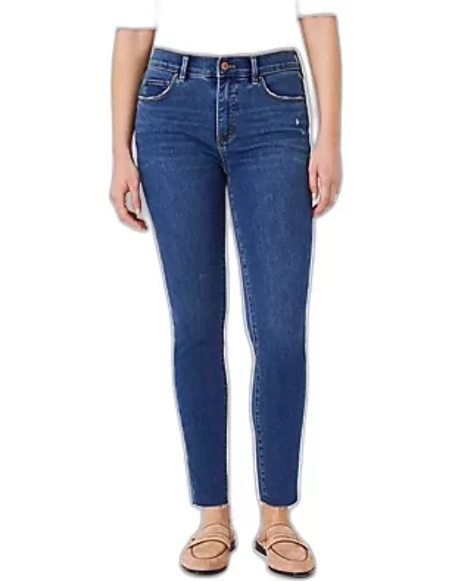 Ann Taylor Petite Curvy Sculpting Pocket Mid Rise Skinny Jeans in Mid Stone Wash