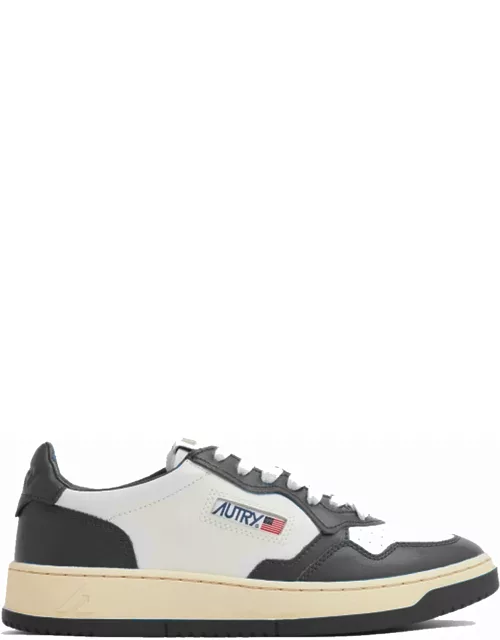 AUTRY Medalist Low Top Sneakers White/Black