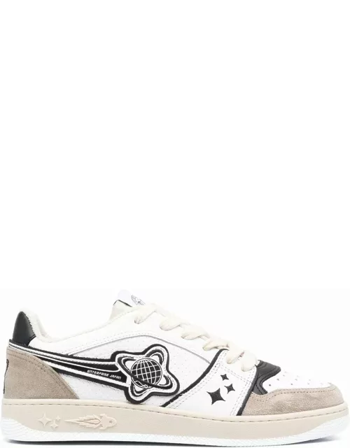 White Planet lace-up leather sneaker