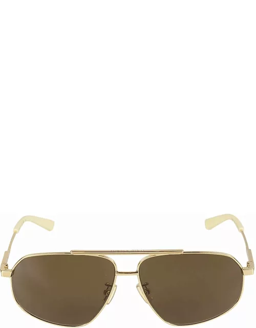Bottega Veneta Eyewear Gold-tone Aviatore Style Sunglasse
