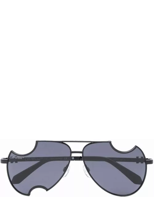 Dallas black sunglasses with cut-out detai