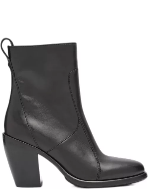Mustang Leather Mid-Heel Ankle Boot