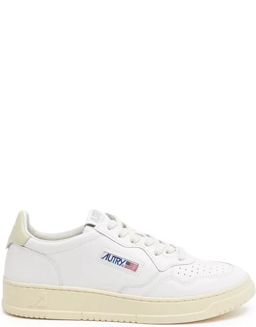 Autry Medalist Leather Sneakers - White And Green