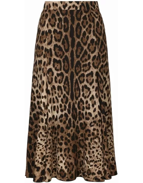 High-waisted leopard print midi skirt