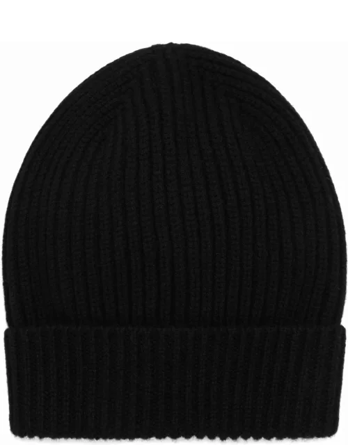 Black ribbed cap with lapel