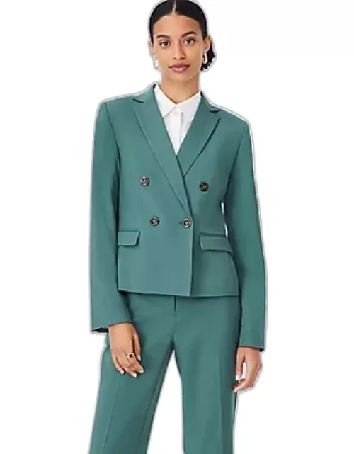 Ann Taylor The Petite Shorter Tailored Double Breasted Blazer in Lightweight Weave